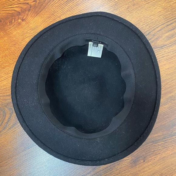 𝅺🌷 Talula🌷 Black Wool Hat - Picture 6 of 11